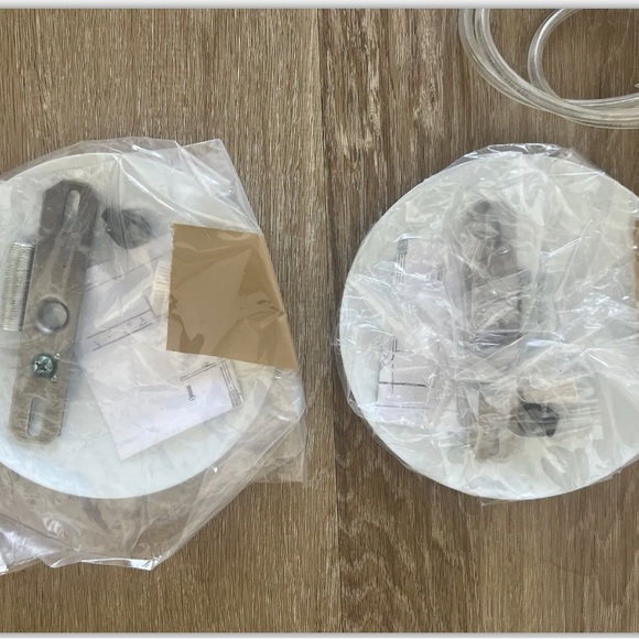 Pendant Lights. Manufacture: andtradition by Sofie Refer. Sold as a pair. - Picture 5 of 6